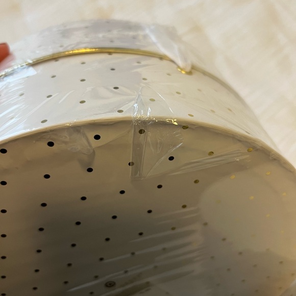 Sugar Paper Los Angeles hat box polka dot white and gold set of two - Picture 6 of 10